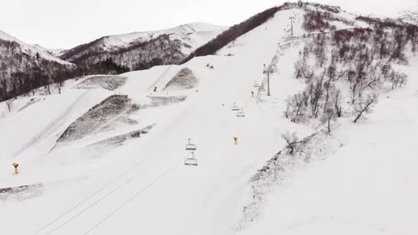 Flygfoto Vinter Bakuriani Skidort Panorama Georgien Med Brant Svart Lutning — Stockvideo