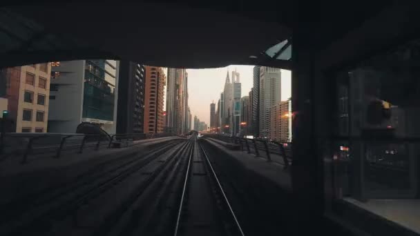 Dubai Оае Восьмиповерховий Поїзд Залізниці Дубаї Музеєм Майбутнього Заходу Неба — стокове відео