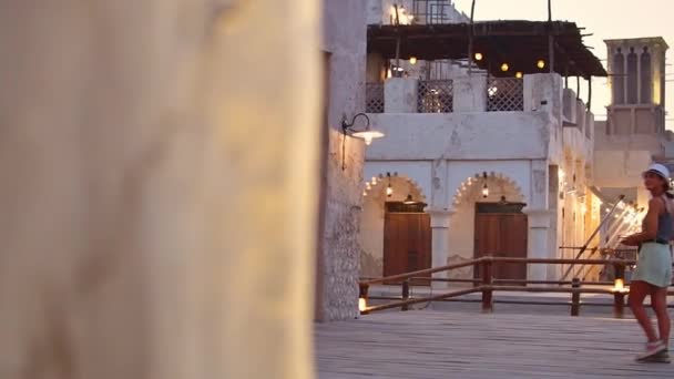 Dubai Verenigde Arabische Emiraten Oktober 2022 Toeristische Wandeling Verkennen Bezienswaardigheden — Stockvideo