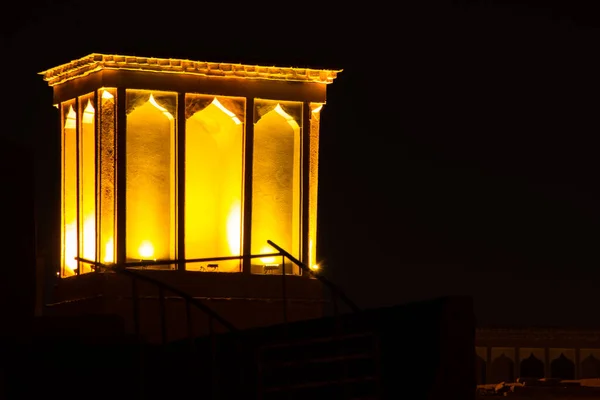 Acchiappa Vento Sopra Casa Nella Città Yazd Iran Notte Illuminato — Foto Stock