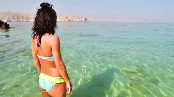 Caucasian Brunette Tourist Woman Bikini Stand White Sandy Beach Crystal — Stock Video