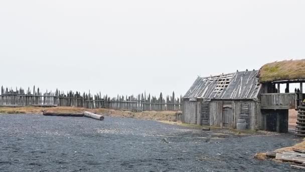 Casas Edifícios Aldeia Viking Filme Ambientado Islândia Vestrahorn Stokksnes — Vídeo de Stock