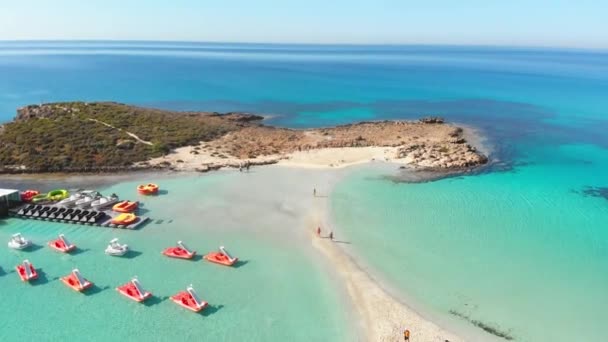 Ayia Napa Daki Nissi Plajı Kıbrıs Taki Ünlü Turist Plajının — Stok video