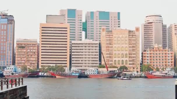 Dubai Förenade Arabemiraten Oktober 2022 Vintage Båtar Och Fartyg Floden — Stockvideo