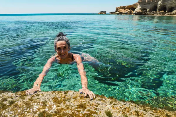 Туристическое Плавание Северном Побережье Кипра Айя Напа Кристально Чистой Голубой Стоковое Изображение