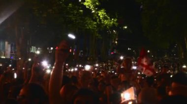 Tiflis, Gürcistan - 2 Temmuz 2024: Gürcü taraftarlar Gürcistan milli futbol takımının başkenti Tiflis sokaklarına gelişine katıldılar.