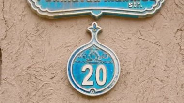 Khiva, Özbekistan - 15 Eylül 2023: 20 numaralı İslami mavi ev döşemesi. Itchan Kala.Khiva eski şehir manzarası. Unesco Dünya Mirası Bölgesi