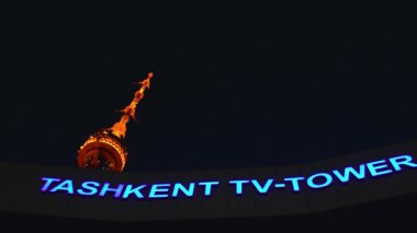 Taşkent, Özbekistan - 15 Eylül 2023: Taşkent Televizyon Kulesi 375 metre yüksekliğinde (1230 feet) kule