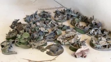 Kabil, Afganistan - 11 Ekim 2023: OMAR Mayın ERW Savaş Müzesi 'nde mayın sergisi. - Afgan Rehabilitasyon Mayın Temizleme Kurumu