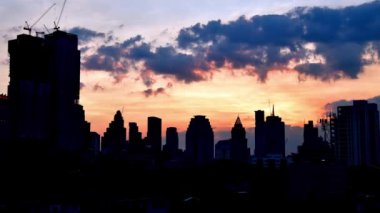 Statik zaman atlaması görüntüsü gece gündüz Bangkok ufuk çizgisi Panorama İş Bölgesi Gökdelenlerin Gökdelenlerin Silüet Kalitesi Emlak Binaları