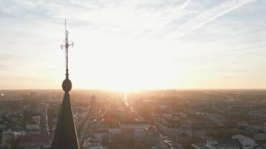 Siauliai, Litvanya - 25 Kasım 2024: Biyokütle Santrali, Litvanya 'nın Siauliai kentindeki biyokütle birleşik ısı ve enerji santralidir. Biyoyakıt santrali doğal gazın yerini sürdürülebilir biyokütle aldı