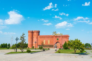 Azerbaycan 'daki Ganja şehrine geçit
