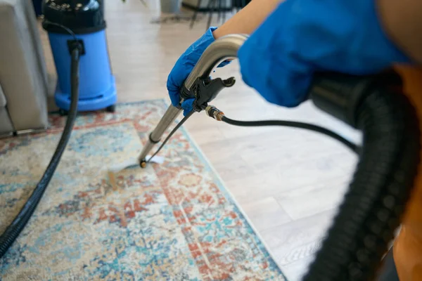 Process Cleaning Carpet Professional Vacuum Cleaner Coworking Space Worker Protective — Stock Photo, Image
