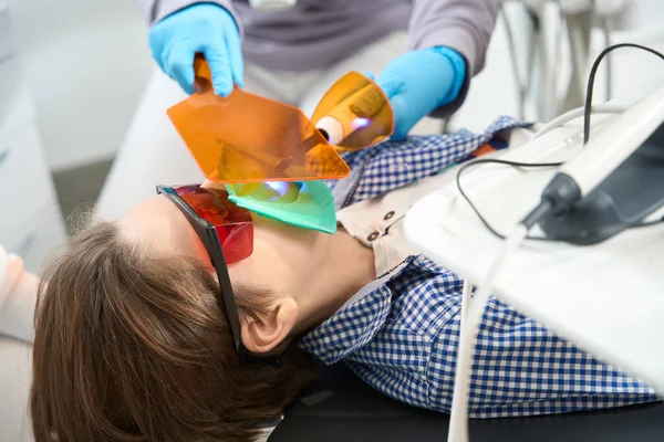 Boy Goggles Given Photopolymer Filling Doctor Uses Special Equipment Tools — Stock Photo, Image
