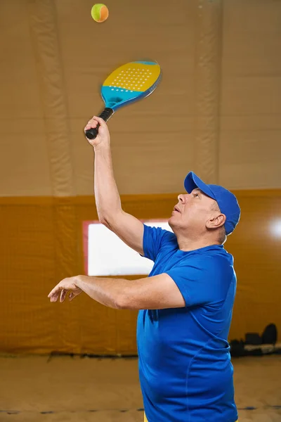 Serious Tennis Player Sportswear Going Hit Tennis Ball Racket While — Stock fotografie