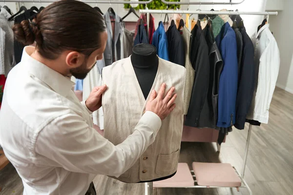 Experienced Fashion Designer Checking Fit Client Vest Dummy Workshop — Foto de Stock