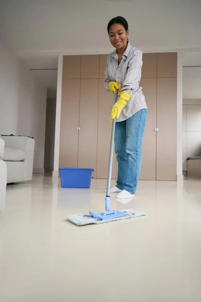Female African American Mopping Floor Living Room Woman Comfortable Casual — Stock fotografie