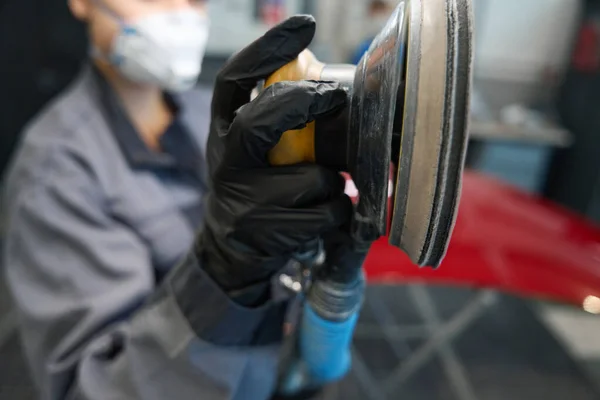Cropped View Diligent Worker Wearing Protective Mask Gloves Using Orbital — Stock Photo, Image