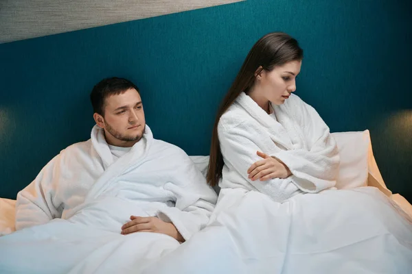 Sad Charming Young Woman Sits Large Bed Next Her Bearded — Stock Photo, Image