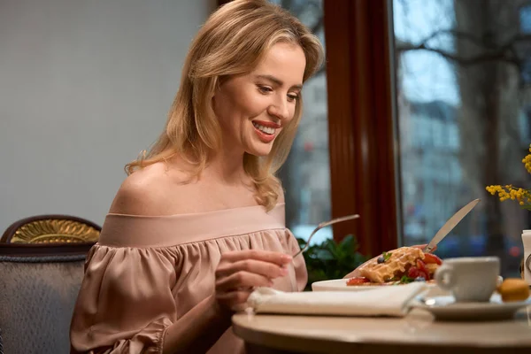 Attractive Woman Enjoying Taste Fresh Sweet Belgian Waffles Berries Topping — Stock Photo, Image