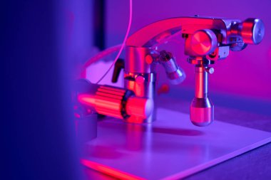 Embriyolar için iş istasyonunun bir parçası olarak joystick 'e yakın çekim görüntüsü araştırmalar, bakım ve teknik mikro ekipmanların ayarlanması