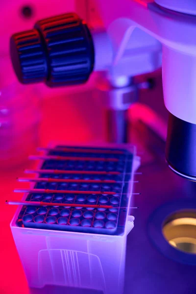 Blutproben Die Auf Der Oberfläche Der Zellkultur Liegen Enzym Gebundene — Stockfoto