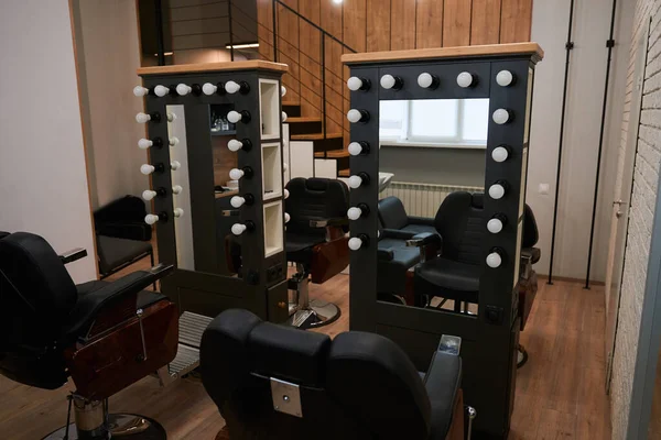 Eco Friendly Barber Workplace Barbershop Modern Minimalist Design Mirrors Leather — Stock Photo, Image