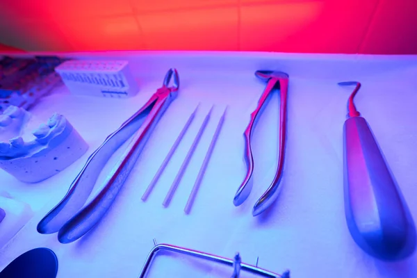 Les Instruments Spéciaux Sont Conçus Pour Stérilisation Infrarouge Ils Sont — Photo