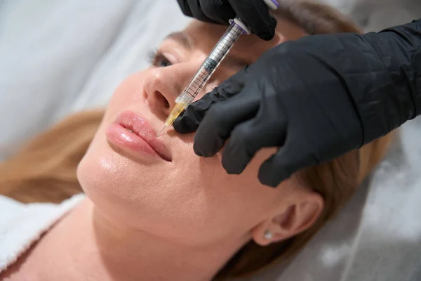 Female Client Rejuvenating Injection Procedure Doctor Works Contour Womans Lips — Stock Photo, Image