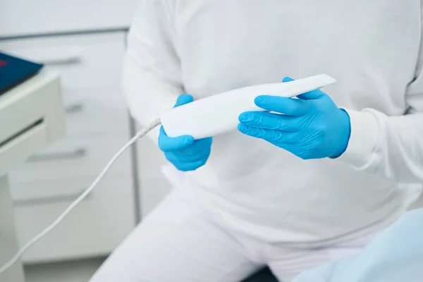 Close Male Stomatologist White Uniform Protective Gloves Holding Showing Dental — Stock Photo, Image