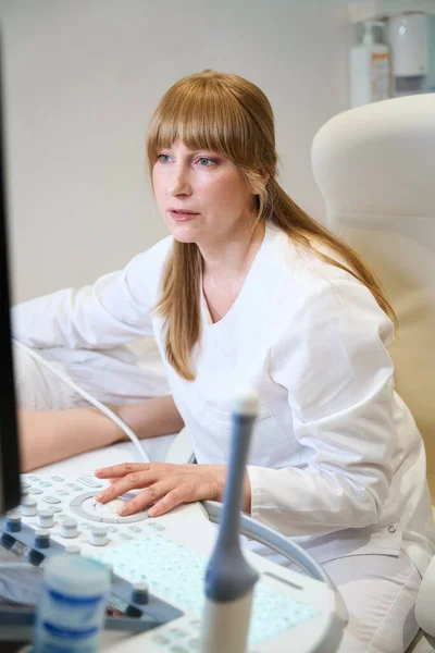 Diagnostician Makes Ultrasound Thyroid Gland Patient Her Hand Control Panel — Stock Photo, Image
