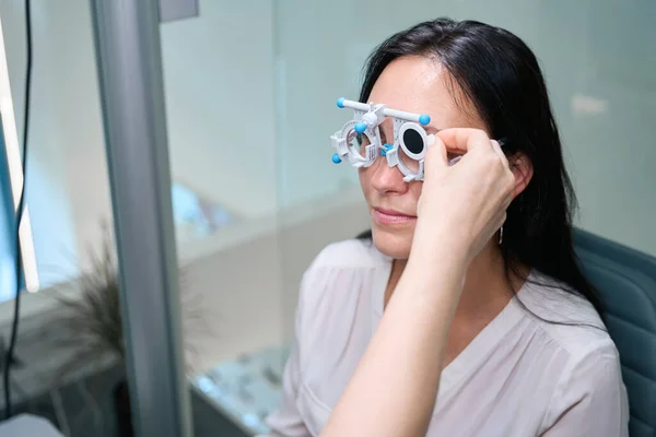 Oculist Hand Inserting Occluding Lens Trial Frame Cell Front Female — Stock Photo, Image
