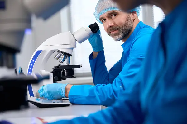 Middle Aged Male Female Colleague Working Modern Laboratory Powerful Microscope — Stock Photo, Image