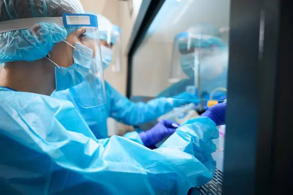 Infectious Disease Specialists Work Biomaterial Compliance Safety Precautions Using Protective — Stock Photo, Image
