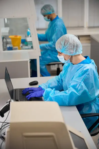 Laboratory Employee Enters Research Results Database Her Colleague Works Nearby — Stock Photo, Image