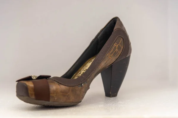 Antika Kadın Moda Ayakkabısı Moda Makalesi Parti Aksesuarları Fotoğraf Mankeni — Stok fotoğraf