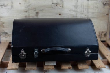 Siyah akordeon kutusu. Nakliye çantası. Müzik aleti çantası. Akordiyon kapağı.