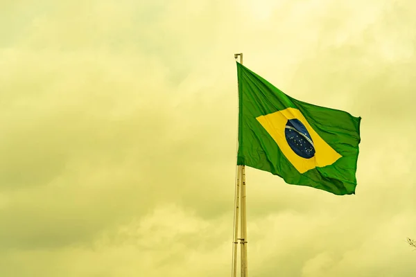 Βραζιλιάνικη Σημαία Πάνω Σιδερένια Μπάρα Εθνικό Σύμβολο Παβίλιον Σύμβολο Της — Φωτογραφία Αρχείου