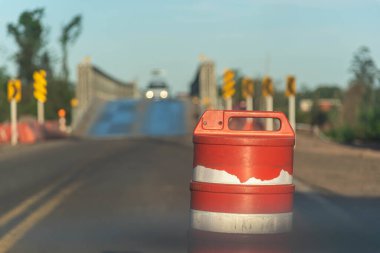 Güney Brezilya 'da köprü kesildi ve yapım aşamasında.