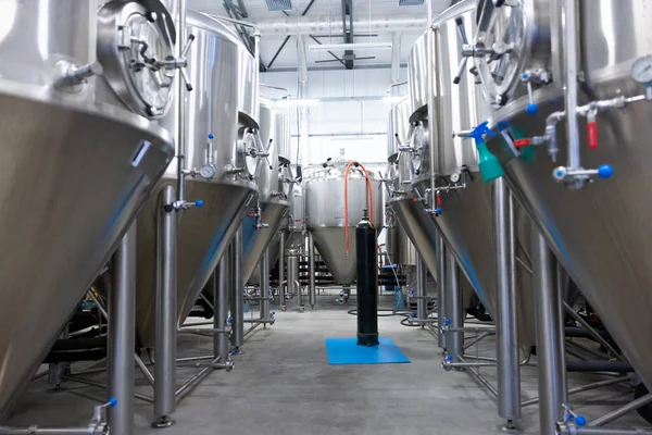 Gas Cylinder Placed Floor Numerous Stainless Steel Beer Fermentation Tanks — 스톡 사진