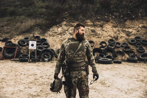 Warrior Dark Haired Bearded Man Military Uniform Looking Determined — Stok fotoğraf