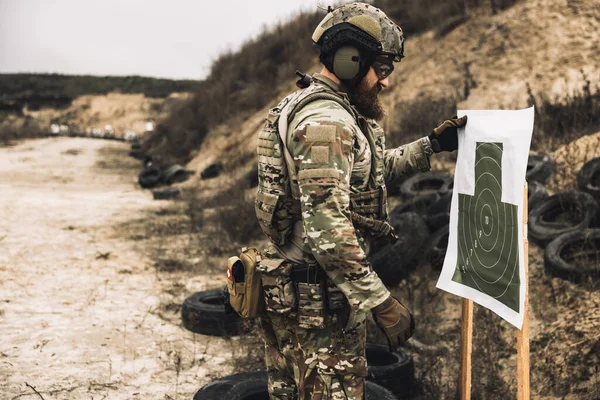 Shooting Soldier Camouflage Having Shooting Training — Stok fotoğraf