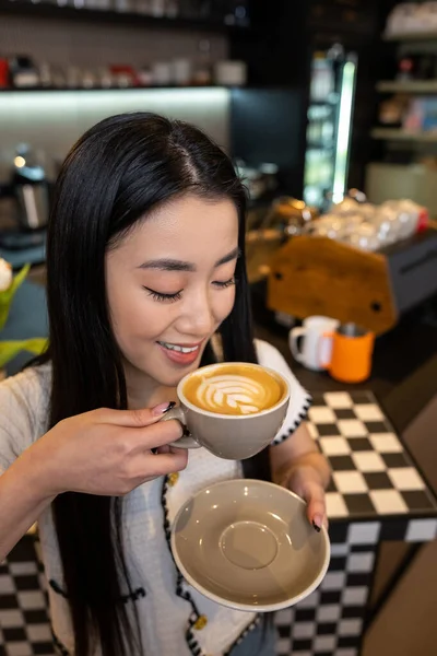 Smiling Stylish Beautiful Young Dark Haired Coffeehouse Client Looking Caffeinated — Stock Photo, Image