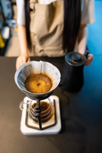 Cropped Photo Female Cafe Worker Standing Counter While Brewing Pour — Stock Photo, Image
