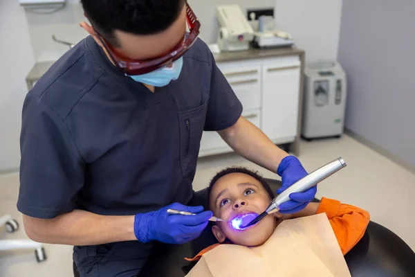 Odontología Médico Anteojos Tratar Los Dientes Los Niños —  Fotos de Stock
