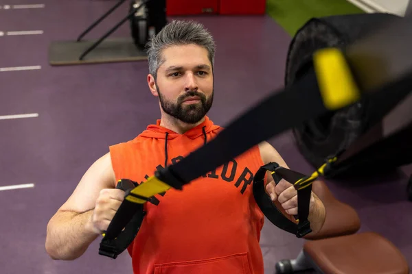 Musculaire Fitnessman Doet Oefeningen Met Trx Functionele Training Voor Het — Stockfoto