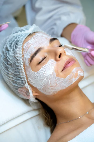 Procedure Cosmetiche Cosmetologiche Giovane Donna Clinica Estetica — Foto Stock