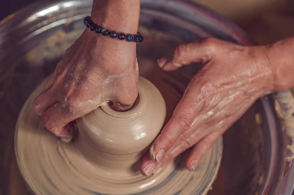 Unrecognizable Woman Working Pottery Wheel Sculpting Clay Pot — Stock Photo, Image