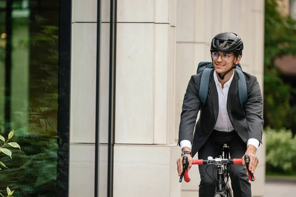 Morning Ride Young Smiling Businessman Bike — Stock Photo, Image