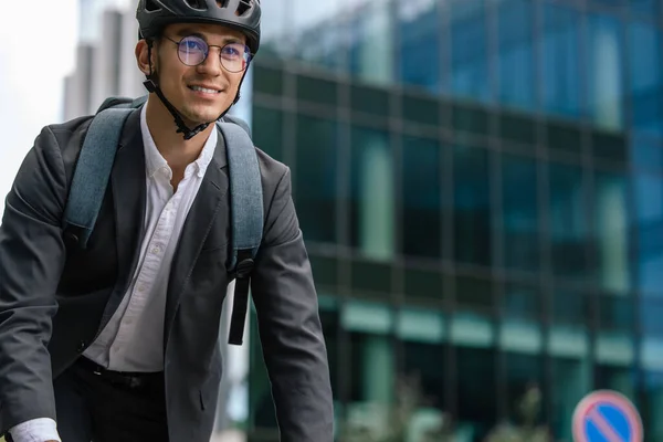 Eco Transportation Young Manager Comuting Office Electic Scooter — Stock Photo, Image